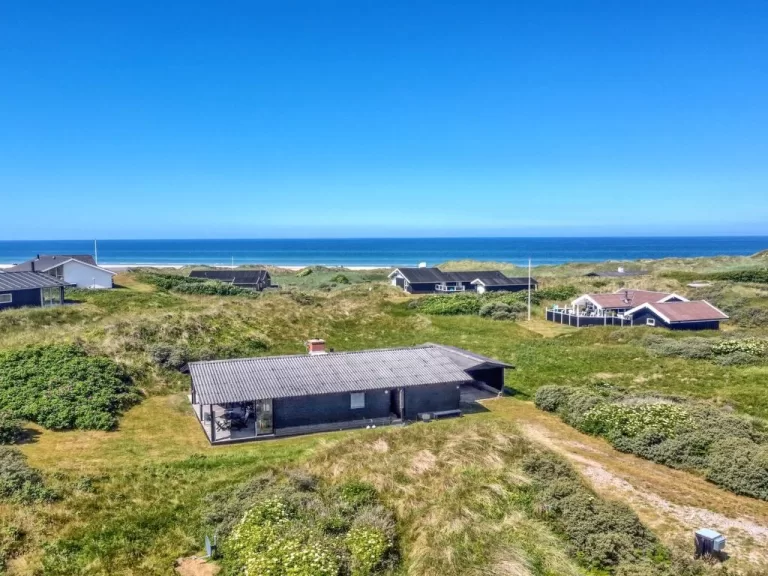 "Tulir" - all inclusive - 300m from the sea in NW Jutland