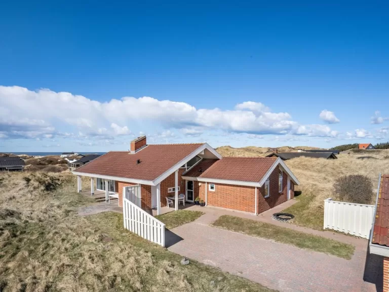 "Ritha" - 350m from the sea in NW Jutland