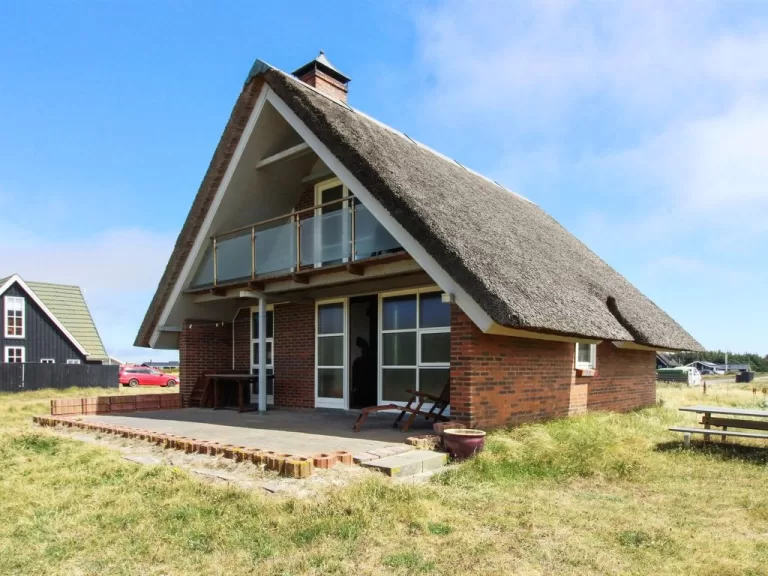 "Frithbjorn" - 50m from the sea in Western Jutland