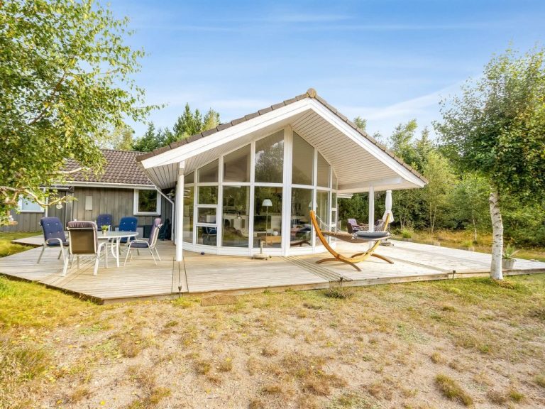 "Guri" - 600m to the inlet | Boeken bij Flickmyhouse