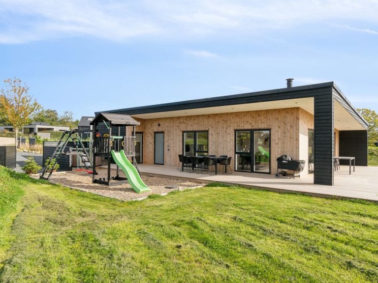 "Harrieth" - 300m from the sea | Boeken bij Flickmyhouse