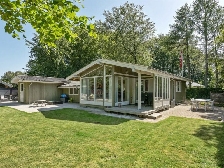 "Eriksine" - 150m from the sea | Boeken bij Flickmyhouse