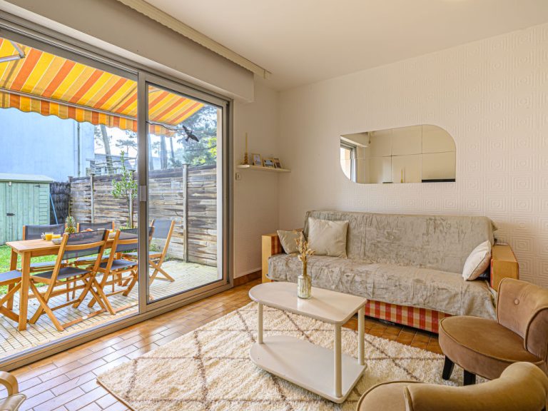 La Chouetterie | Boeken bij Flickmyhouse