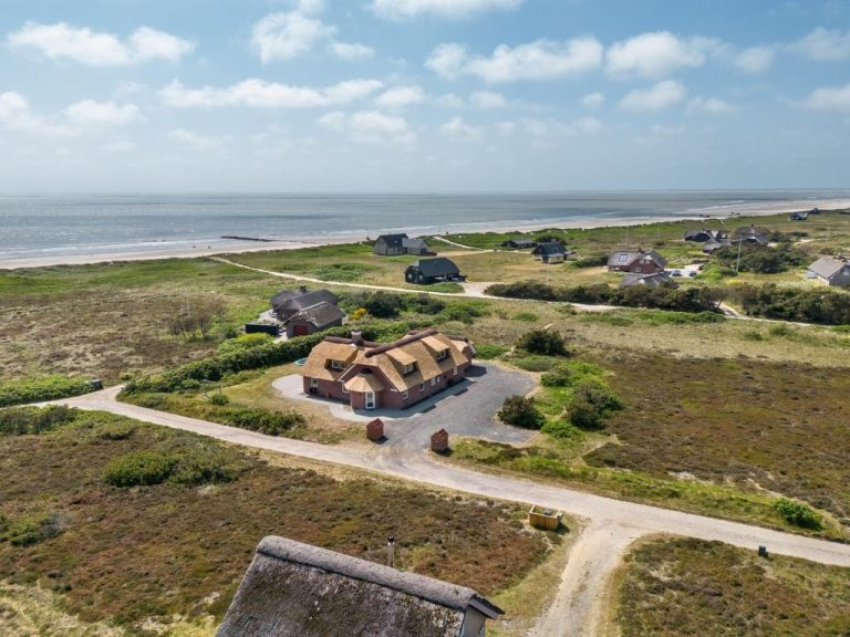 "Stillan" - 150m from the sea | Boeken bij Flickmyhouse