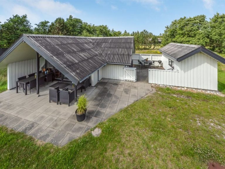 "Gorazd" - 1.2km from the sea | Boeken bij Flickmyhouse