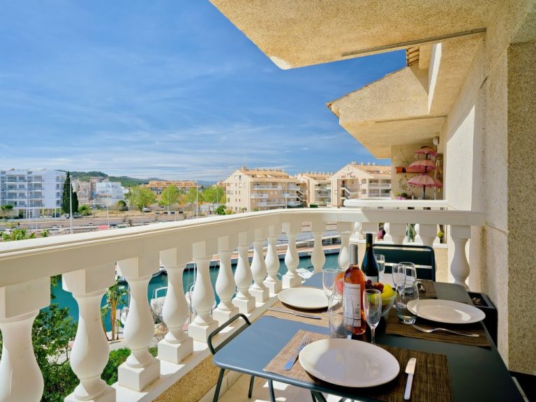 Canal | Boeken bij Flickmyhouse