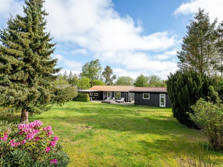 "Jula" - 290m from the sea | Boeken bij Flickmyhouse