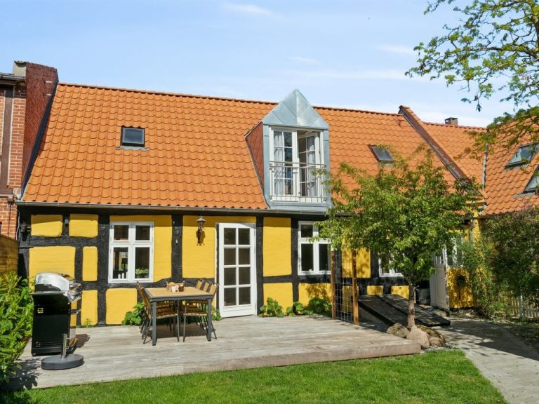 "Franke" - 3.5km from the sea | Boeken bij Flickmyhouse