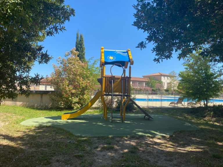 Château de Jouarres | Boeken bij Flickmyhouse