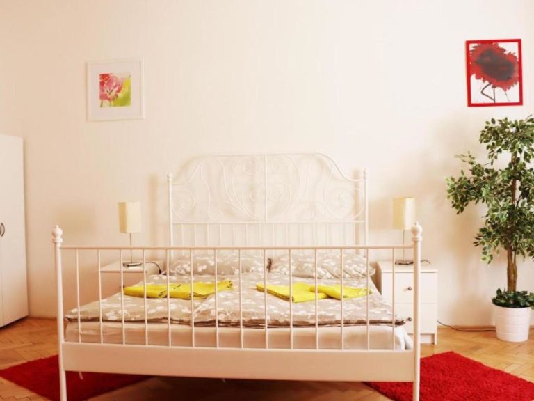 Old Town home | Boeken bij Flickmyhouse