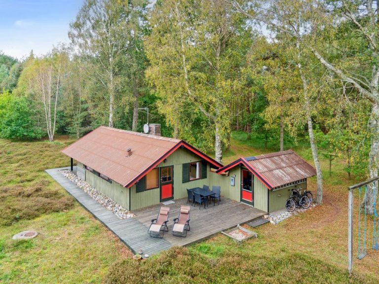 "Esteri" - 800m from the sea | Boeken bij Flickmyhouse