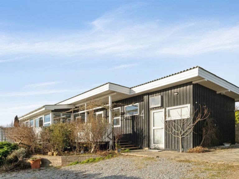 "Sylvia" - 450m from the sea | Boeken bij Flickmyhouse