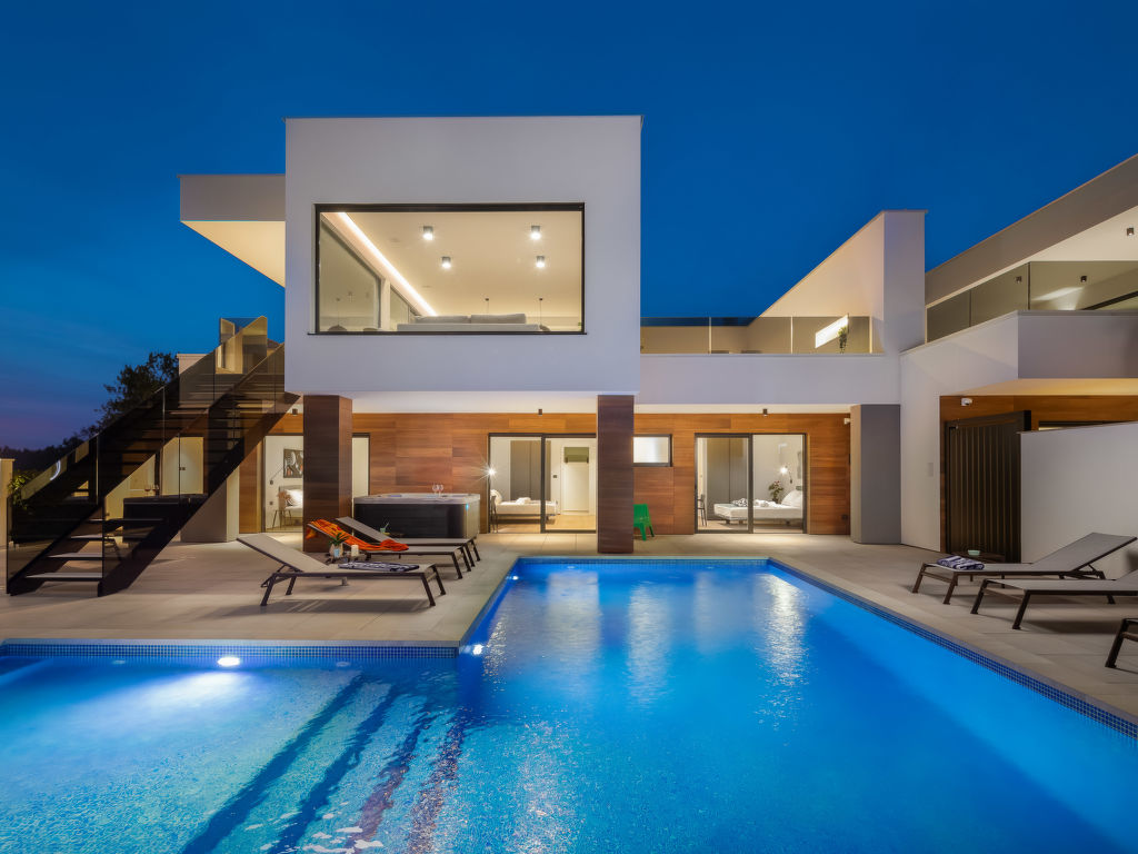 Old Olive III | Boeken bij Flickmyhouse