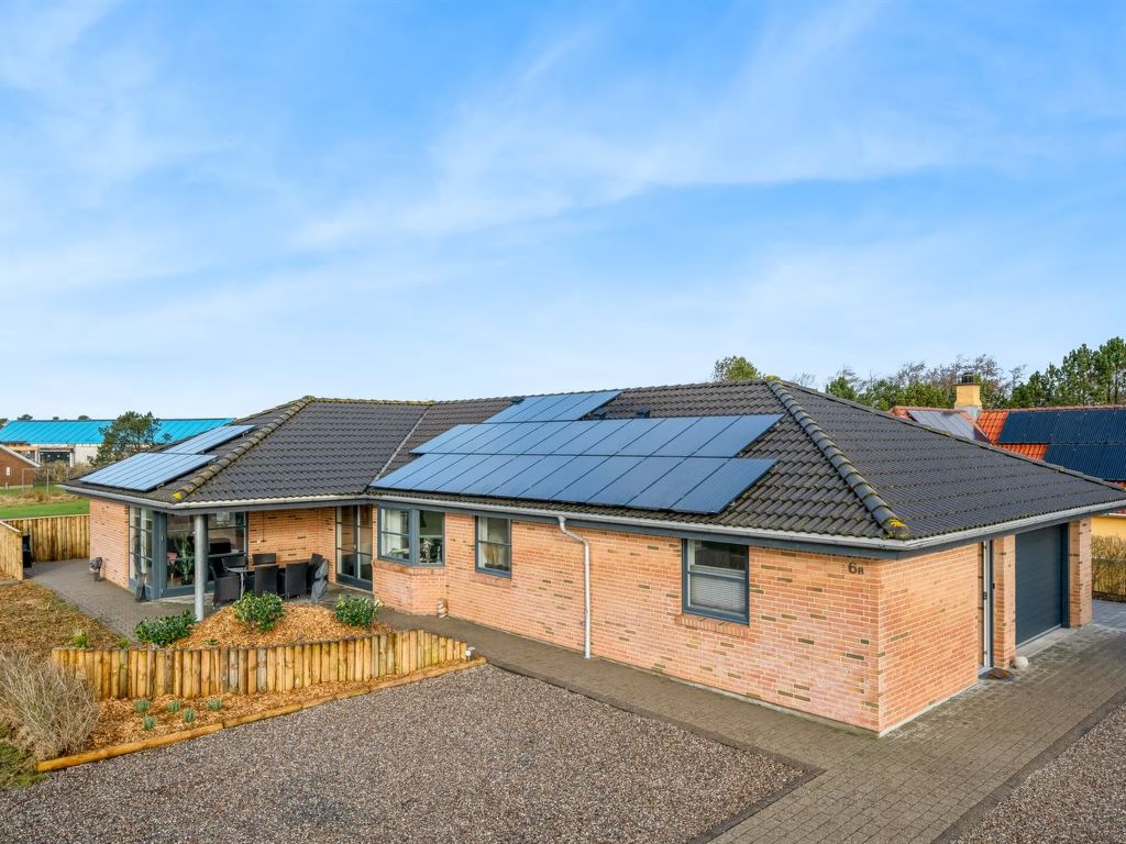 "Elsi" - 1.3km from the sea | Boeken bij Flickmyhouse