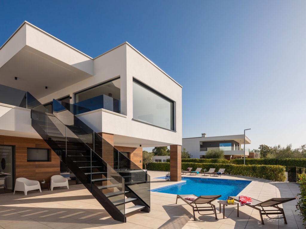 Old Olive IV | Boeken bij Flickmyhouse