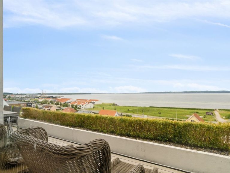 "Franciska" - 250m from the sea | Boeken bij Flickmyhouse