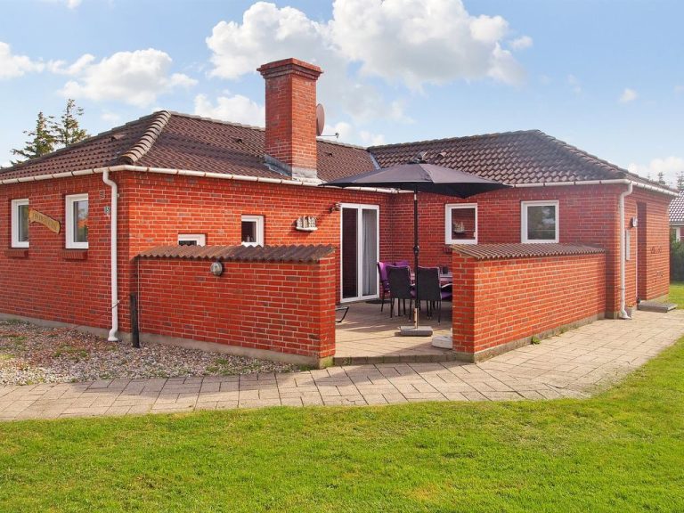 "Pernilla" - 2km from the sea | Boeken bij Flickmyhouse