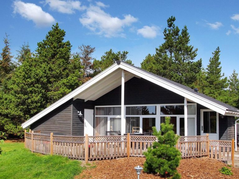 "Elske" - 1.1km from the sea | Boeken bij Flickmyhouse