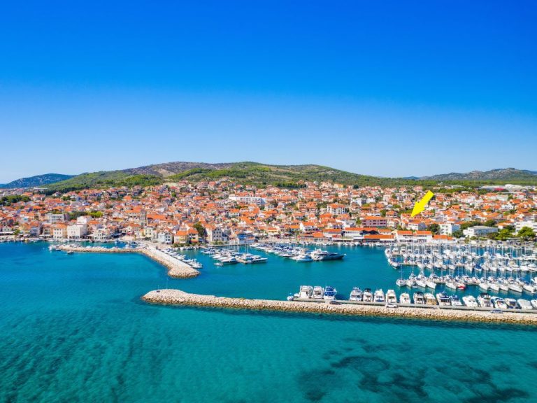 Lara | Boeken bij Flickmyhouse