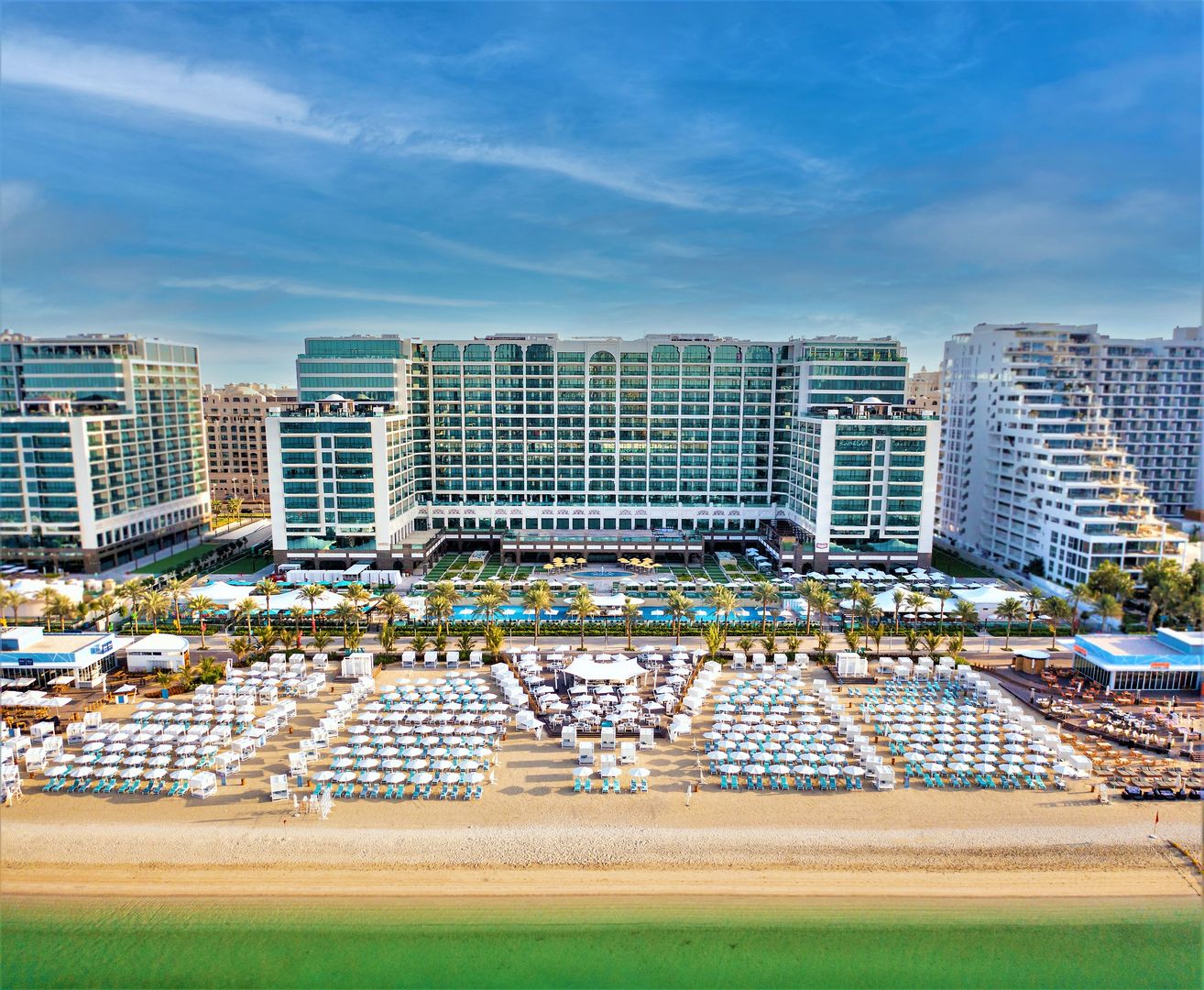 LiggingDit hotel bevindt zich midden in het hart van Dubai. HotelfaciliteitenMeertalig personeel (Engels