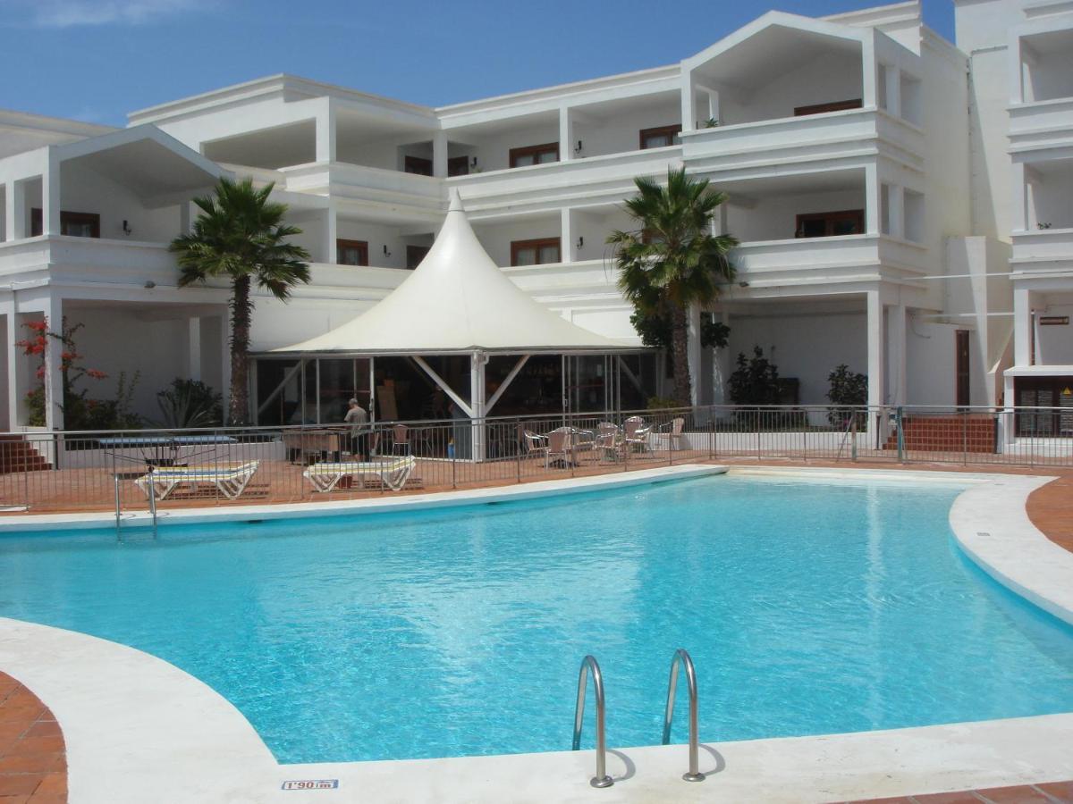 Adults OnlyLiggingAparthotel Oceano ligt in het plaatsje Costa Teguise