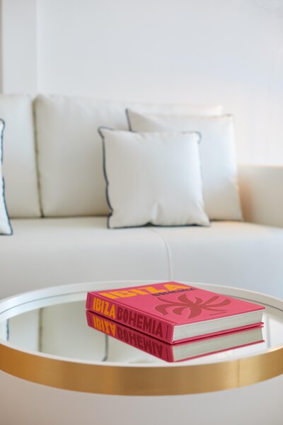 LiggingHotel Mongibello Ibiza ligt in de badplaats Santa Eulalia del Río