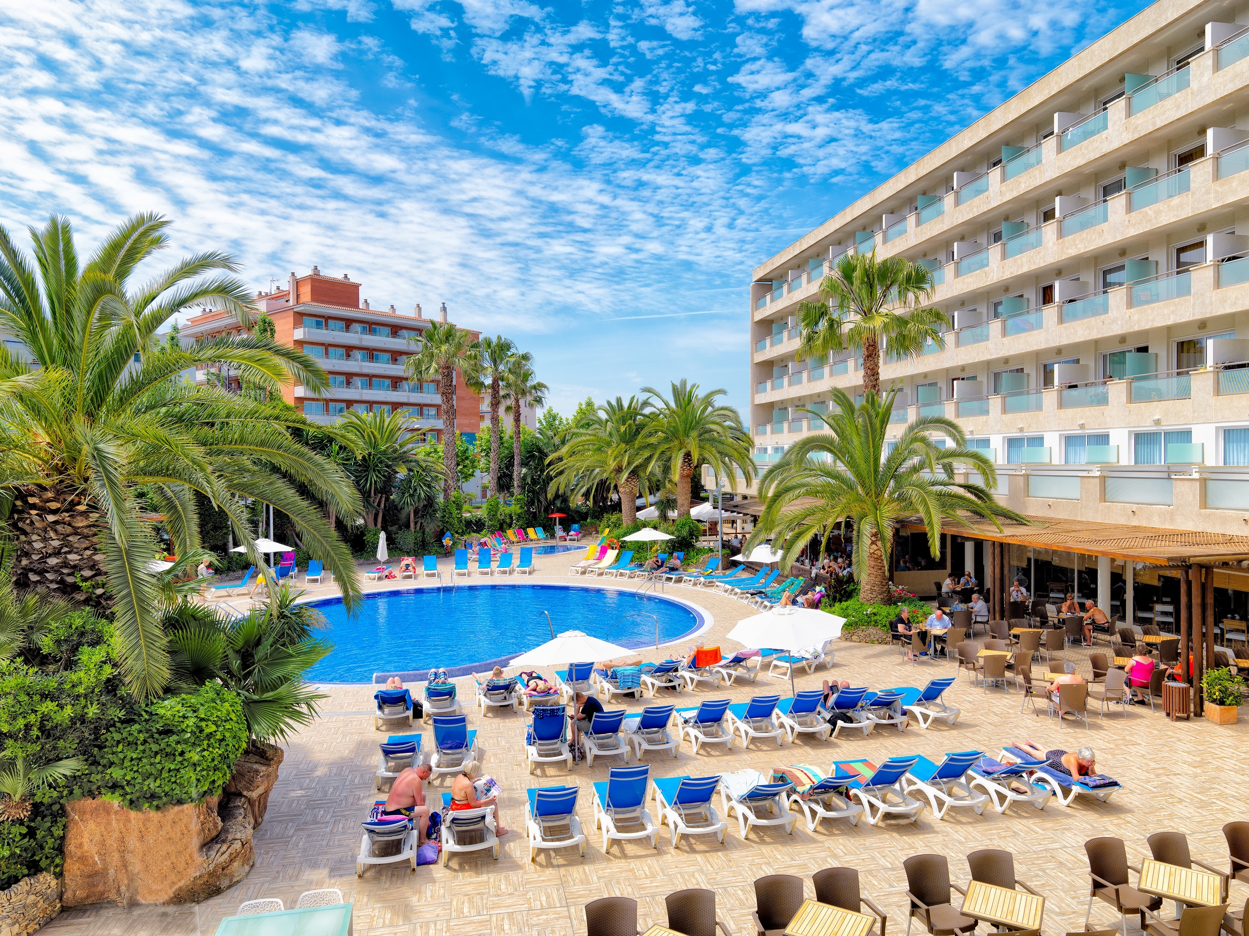 LiggingH10 Vintage Salou ligt in het hart van het centrum van Salou