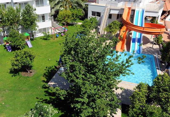 LiggingCatty Cats Garden Hotel ligt in de populaire badplaats Side aan de Turkse Rivièra. In de directe omgeving vind je diverse bars