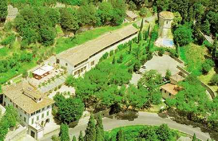 LiggingDit hotel is gelegen op een oude heuvel in Fiesole