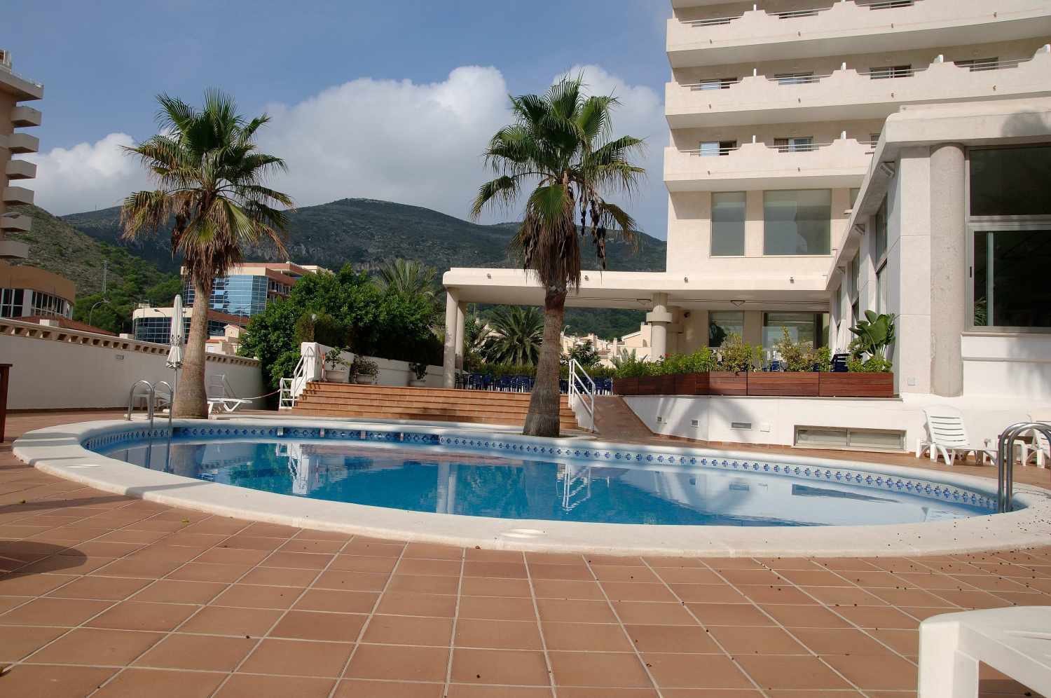 LiggingDit hotel ligt in het toeristische centrum van Cullera