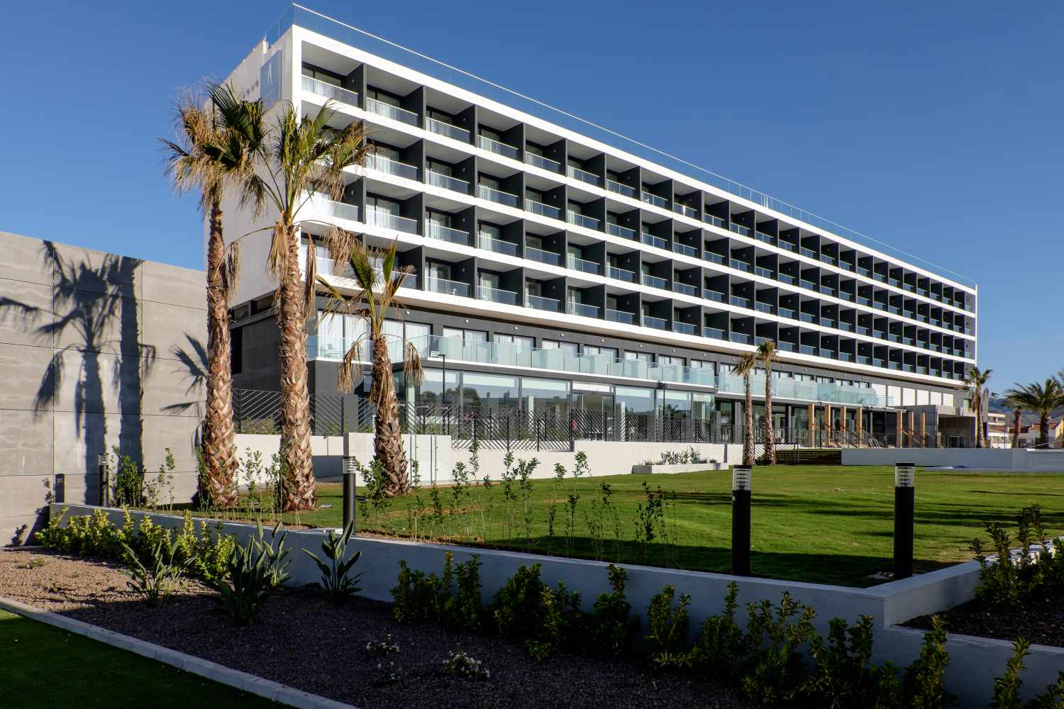 LiggingDit hotel bevindt zich in Puerto de Mazarron