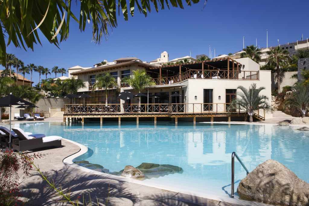 LiggingThe Villas at Bahía del Duque liggen in het welbekende resortgebied Costa Adeje