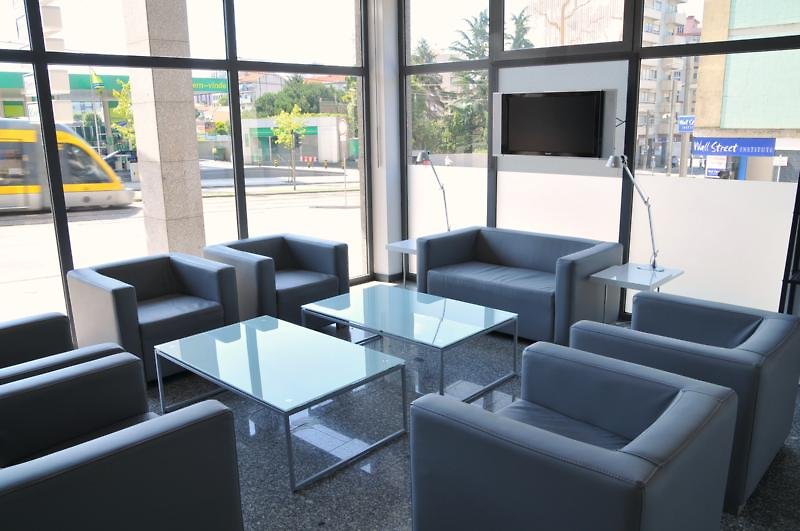 LiggingHet hotel ligt aan de hoofdstraat van Gaia-Porto