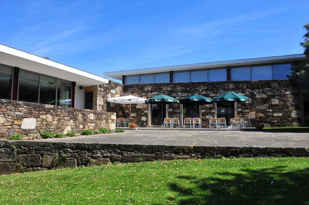 LiggingDit vriendelijke hotel bevindt zich in het recreatiegebied van Ponte de Lima