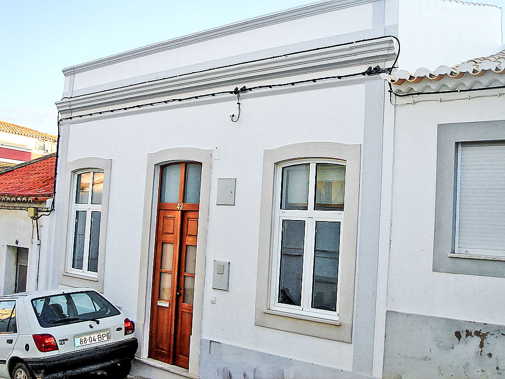 Rua 5 de Outubro | Boeken bij Flickmyhouse