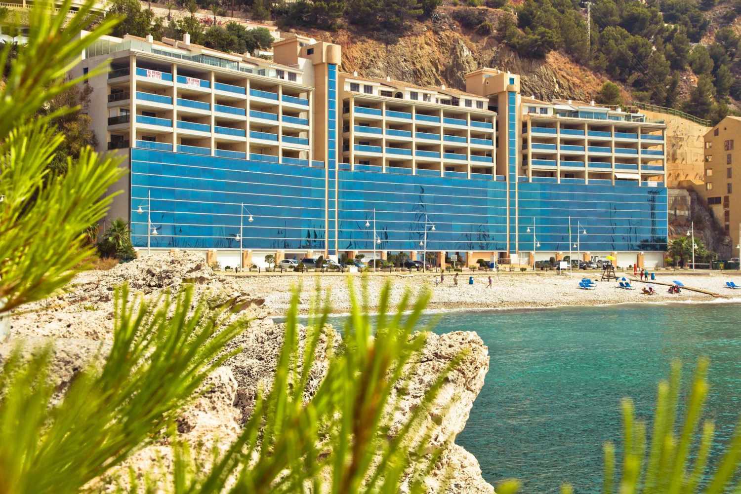 LiggingPierre & Vacances Altea Beach - Port ligt in de haven Luis Campomanes