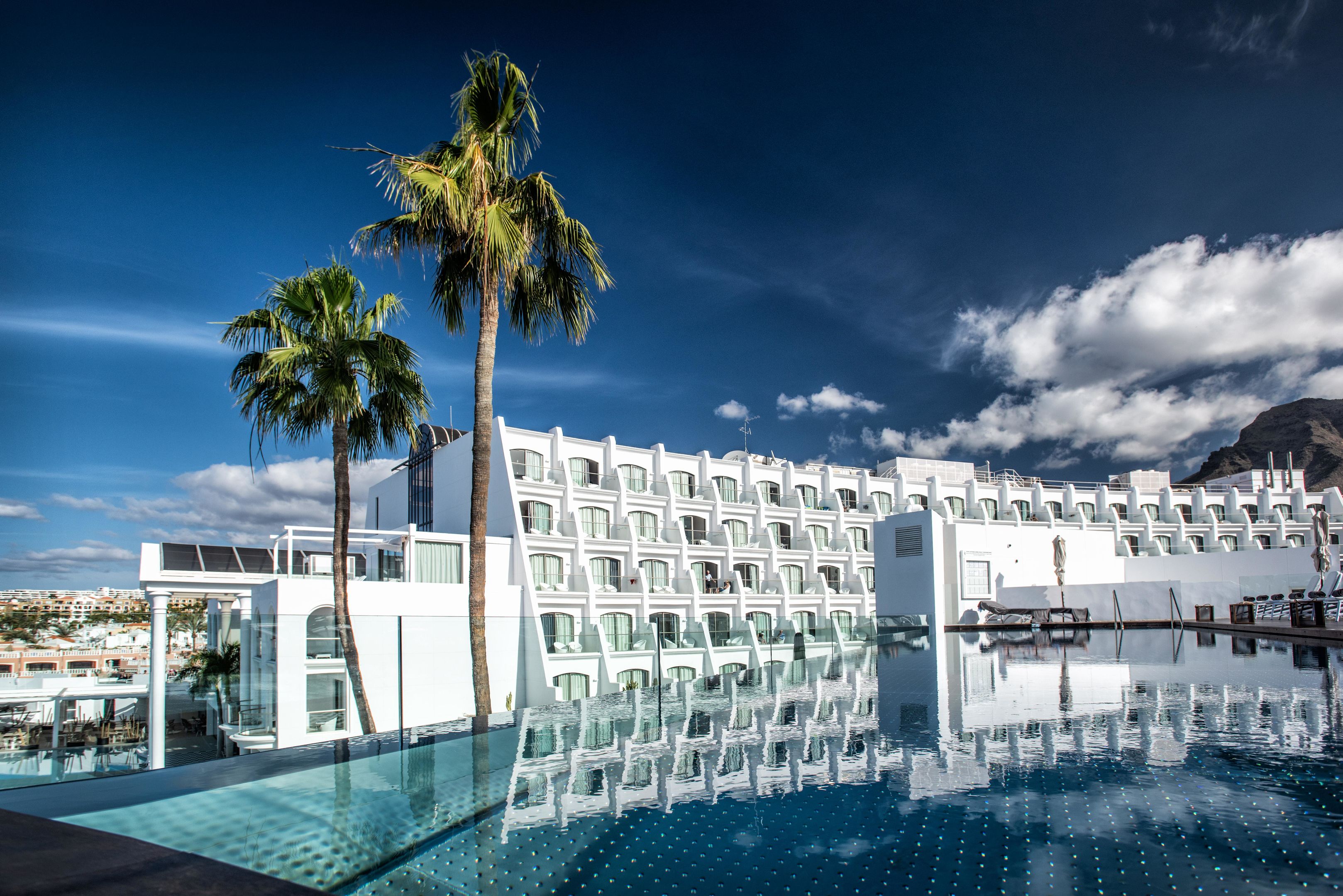 Adults Only (16+)LiggingGuayarmina Princess ligt in het hart van Costa Adeje