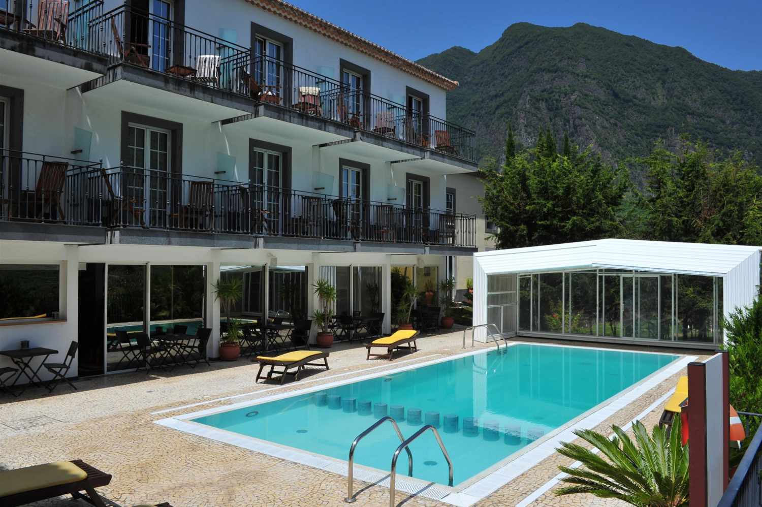 LiggingEstalagem do Vale ligt in het noorden van het eiland Madeira