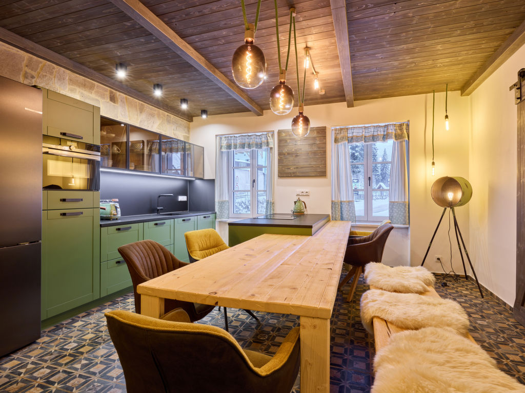 Máj | Boeken bij Flickmyhouse