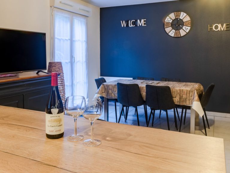 Le Hameau du prieuré | Boeken bij Flickmyhouse