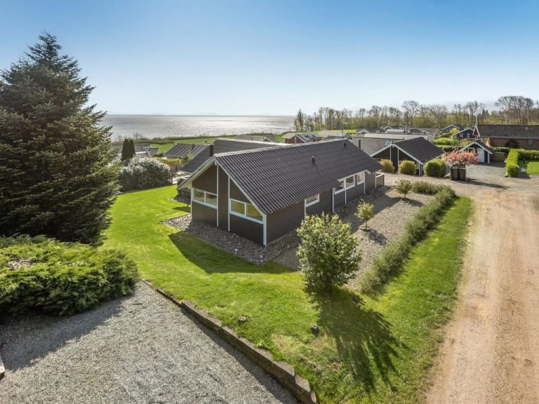 "Hera" - 200m from the sea | Boeken bij Flickmyhouse