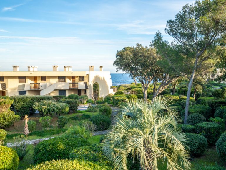 Les Louvans | Boeken bij Flickmyhouse