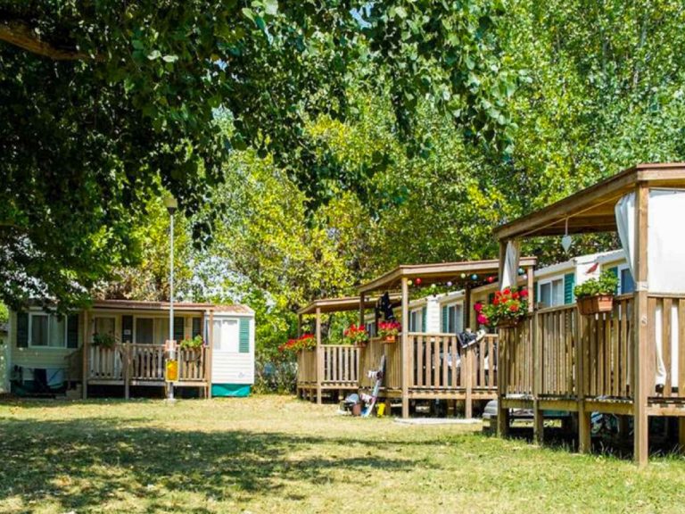 Baia Holiday Gasparina | Boeken bij Flickmyhouse