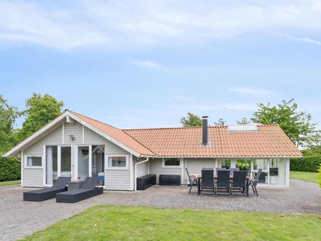 "Chrisse" - 250m from the sea | Boeken bij Flickmyhouse