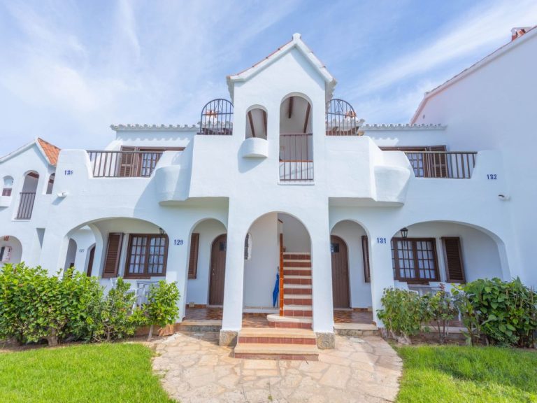 Son Bou Gardens PLUS | Boeken bij Flickmyhouse