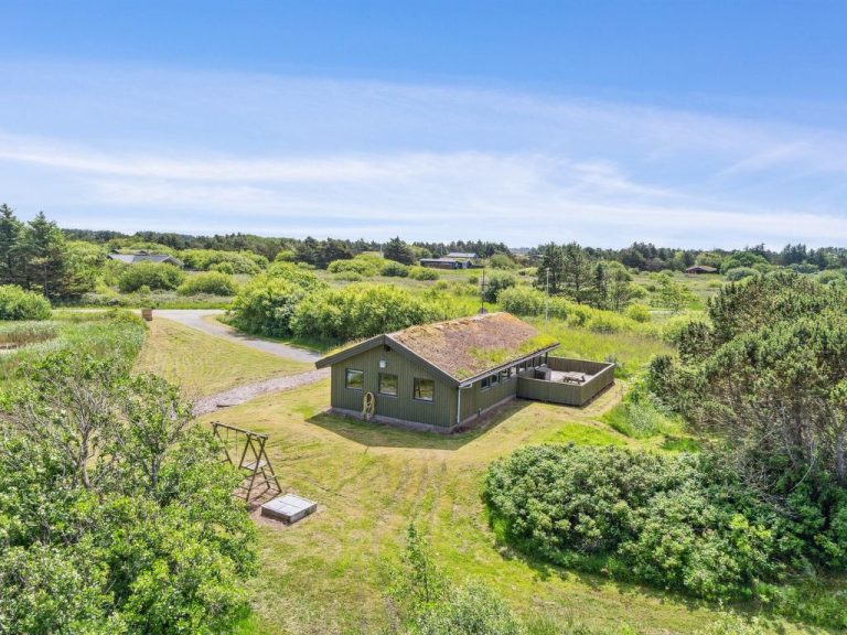 "Hunlef" - 1.7km from the sea | Boeken bij Flickmyhouse