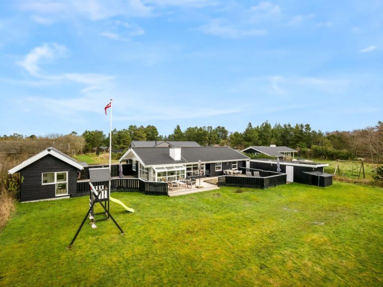 "Emilia" - 1.8km from the sea | Boeken bij Flickmyhouse