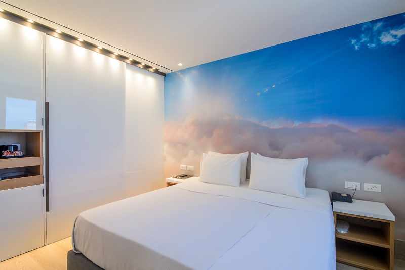 LiggingDit hotel ligt op loopafstand van het Herakleion's Leeuwenplein en is ideaal gelegen om de antieke bezienswaardigheden van de stad te bezoeken. Dankzij deze unieke locatie kunnen de gasten de hele stad Herakleion verkennen. Het stadscentrum ligt op ongeveer 200 meter afstand