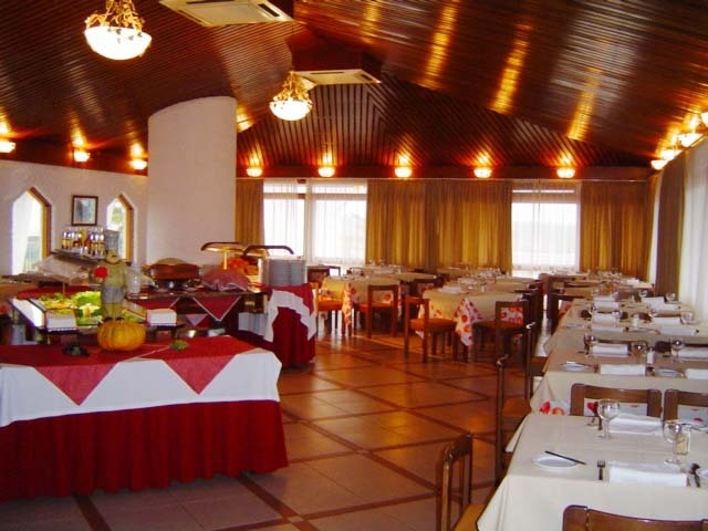 LiggingHet hotel bevindt zich in het dorp Tavira