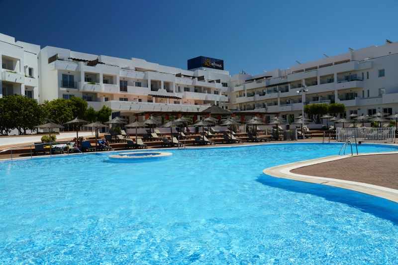 LiggingDit hotel is gespecialiseerd in gezondheidsbehandelingen en bevindt zich in Toyo-Retamar